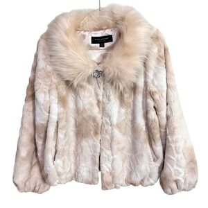 Champagne Faux Fur Jacket Rhinestone Clasp Glam Winter Coat Medium Marc New York